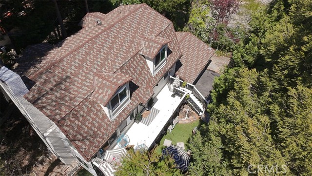 Detail Gallery Image 4 of 33 For 220 Oak Dr., Lake Arrowhead,  CA 92352 - 3 Beds | 2 Baths