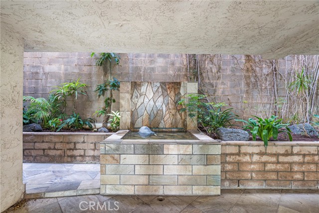 1230 Horn Avenue, West Hollywood CA: https://media.crmls.org/medias/4b1b7c33-5040-4b25-9b5c-e15da48e479b.jpg