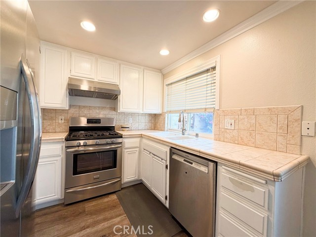 Detail Gallery Image 6 of 20 For 201 Green Heath, Thousand Oaks,  CA 91361 - 2 Beds | 1/1 Baths