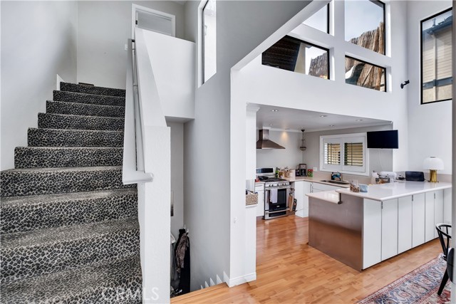 Detail Gallery Image 19 of 40 For 114 S Prospect #6,  Redondo Beach,  CA 90277 - 3 Beds | 2/1 Baths