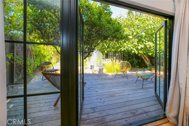 Detail Gallery Image 15 of 28 For 1113 Amoroso Pl, Venice,  CA 90291 - 2 Beds | 1 Baths