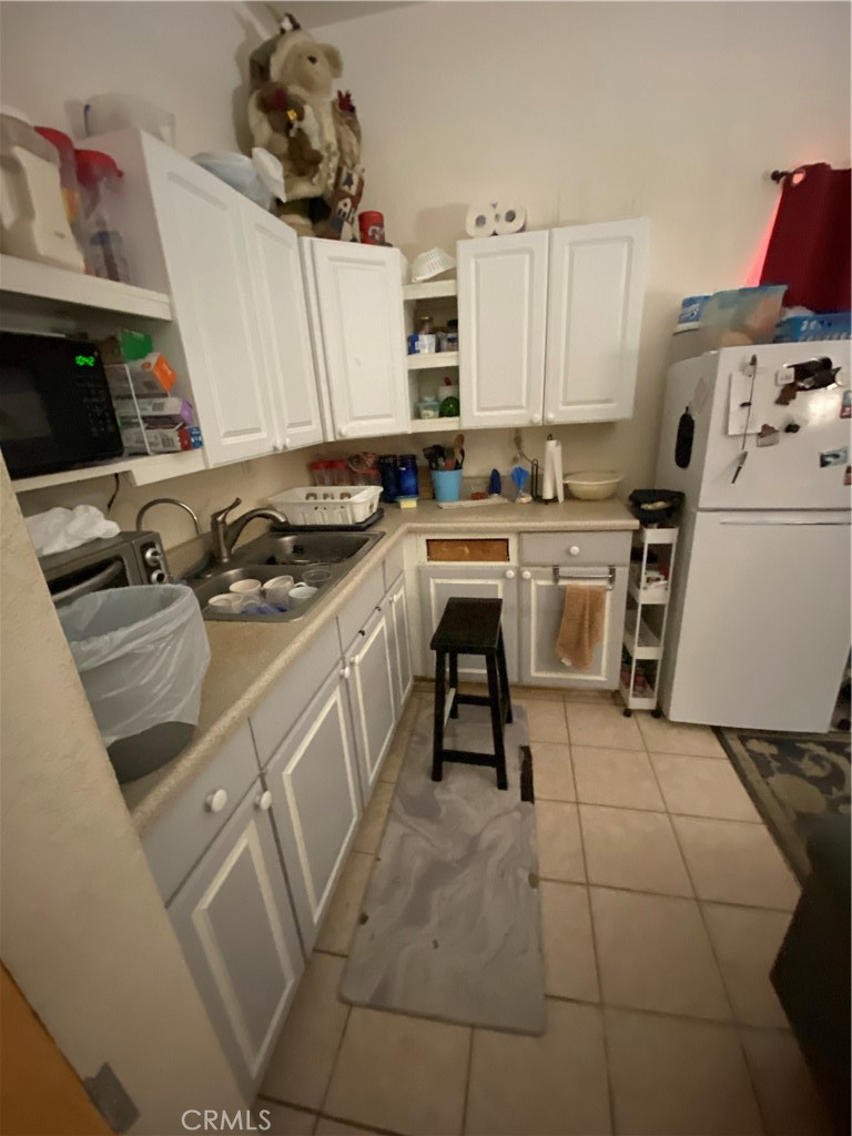 https://media.crmls.org/medias/4b1e4f98-6ed2-45a1-85c9-18ebcac57f59.jpg?preset=X-Large