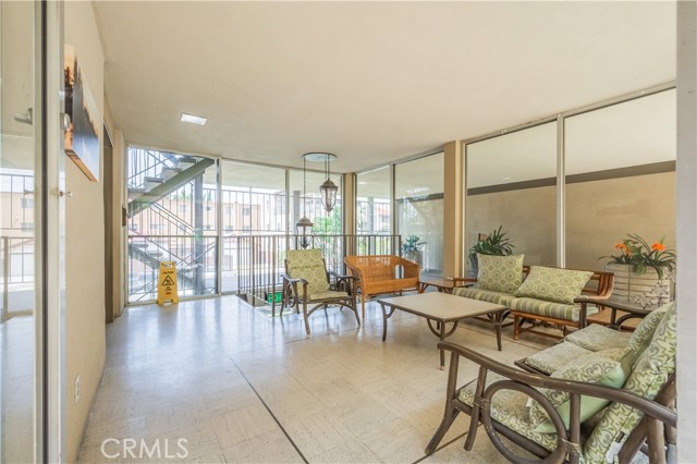 Detail Gallery Image 31 of 46 For 100 Hermosa Ave 2c,  Long Beach,  CA 90802 - 2 Beds | 2 Baths