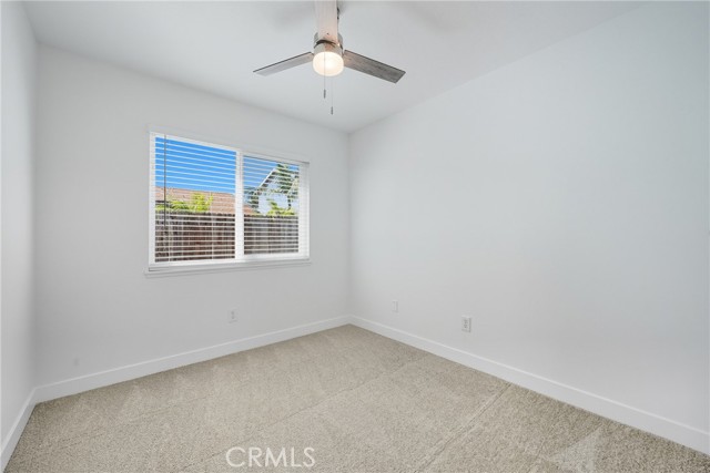 Detail Gallery Image 13 of 23 For 18061 Freshwater Cir, Huntington Beach,  CA 92648 - 3 Beds | 2 Baths