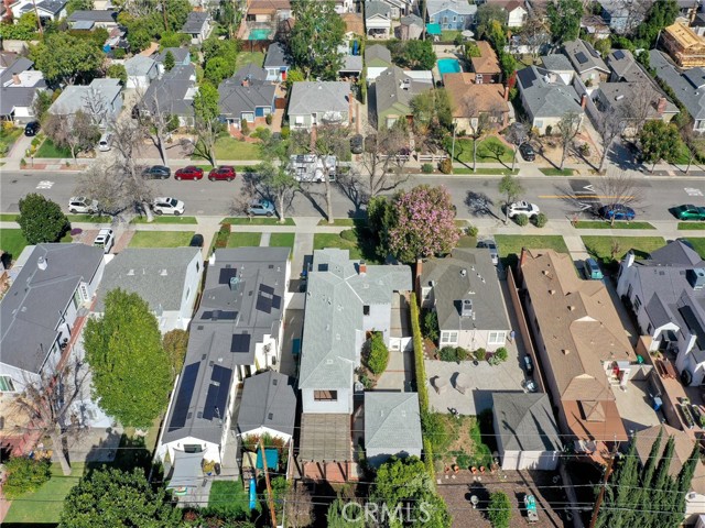 Detail Gallery Image 50 of 55 For 345 S Beachwood Dr, Burbank,  CA 91506 - 5 Beds | 3 Baths