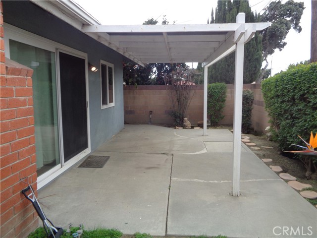 Image 2 for 5413 Hackett Ave, Lakewood, CA 90713