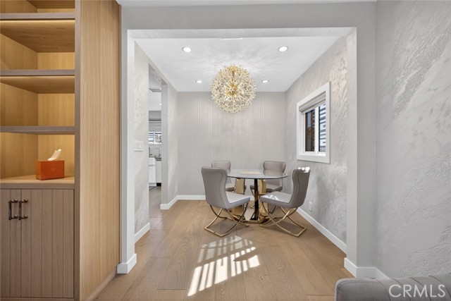 Detail Gallery Image 11 of 64 For 4926 Greenbush Ave, Sherman Oaks,  CA 91423 - 4 Beds | 3 Baths