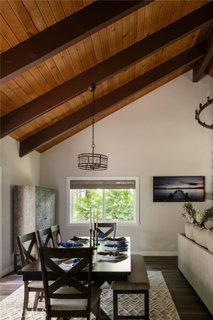 27843 Peninsula N Drive, Lake Arrowhead CA: https://media.crmls.org/medias/4b20f9f2-6963-467b-bd11-83933f5cb10f.jpg