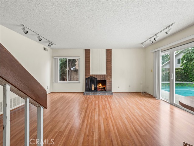 Detail Gallery Image 19 of 55 For 25582 Old Course Way, Valencia,  CA 91355 - 4 Beds | 3 Baths