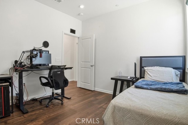 Detail Gallery Image 28 of 38 For 240 Tavern Creek, Palmdale,  CA 93551 - 3 Beds | 3 Baths