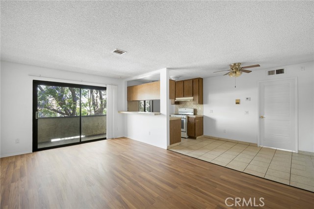 16226 Vanowen Street, Van Nuys CA: https://media.crmls.org/medias/4b22172e-1ce4-449a-95a9-4063851ed31c.jpg