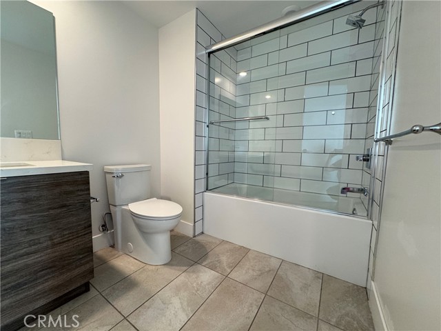 Detail Gallery Image 31 of 34 For 4383 N Sepulveda Blvd, Sherman Oaks,  CA 91403 - 2 Beds | 2 Baths