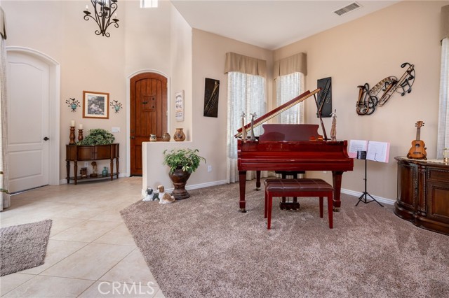 Detail Gallery Image 10 of 49 For 23952 Four Corners Ct, Corona,  CA 92883 - 2 Beds | 2/1 Baths