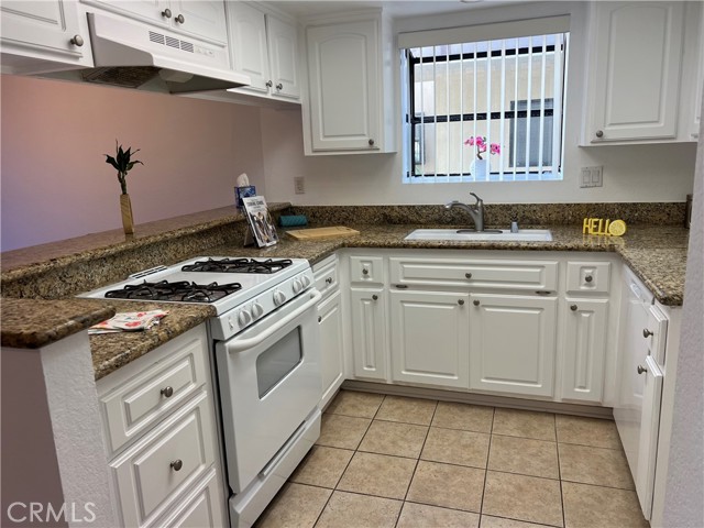 Detail Gallery Image 11 of 38 For 3516 E Ransom St #204,  Long Beach,  CA 90804 - 2 Beds | 2 Baths