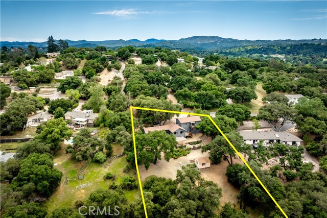 3175 Arena, Atascadero CA: https://media.crmls.org/medias/4b243ca7-f0b9-4ea0-b50d-10d365321ba5.jpg