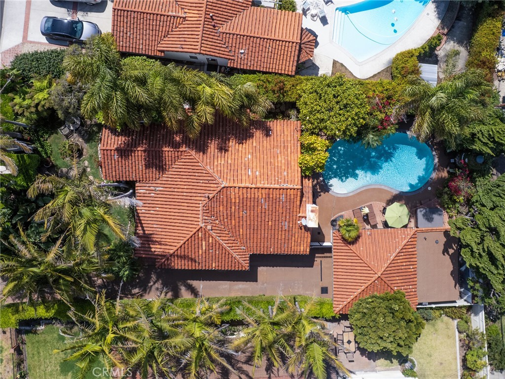 https://media.crmls.org/medias/4b250f02-7c67-47f6-8e08-741e9ae6afe1.jpg?preset=X-Large