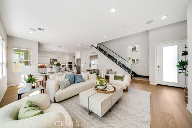 Detail Gallery Image 5 of 58 For 301 Brackens, Lake Forest,  CA 92630 - 4 Beds | 4 Baths