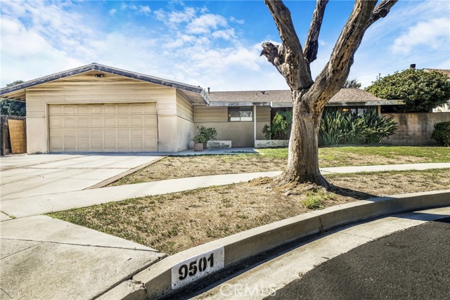 9501 Lubao Avenue photo 3