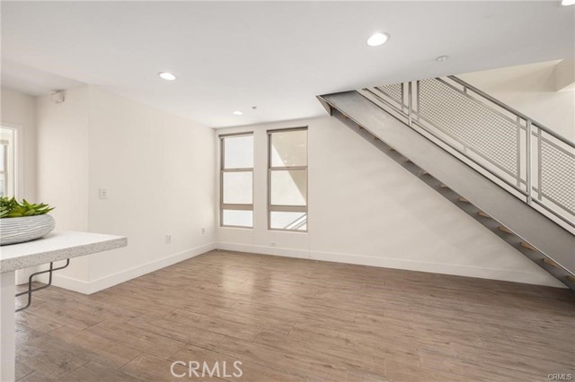 Detail Gallery Image 6 of 45 For 576 S Brea Bld, Brea,  CA 92821 - 2 Beds | 2/1 Baths
