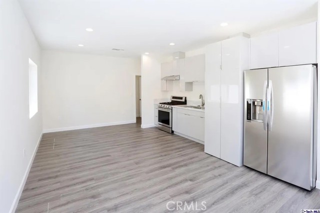 Detail Gallery Image 6 of 15 For 7521 Milwood Ave, Canoga Park,  CA 91303 - 1 Beds | 1 Baths