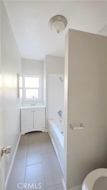 Detail Gallery Image 8 of 11 For 1364 N D St, San Bernardino,  CA 92405 - 1 Beds | 1 Baths