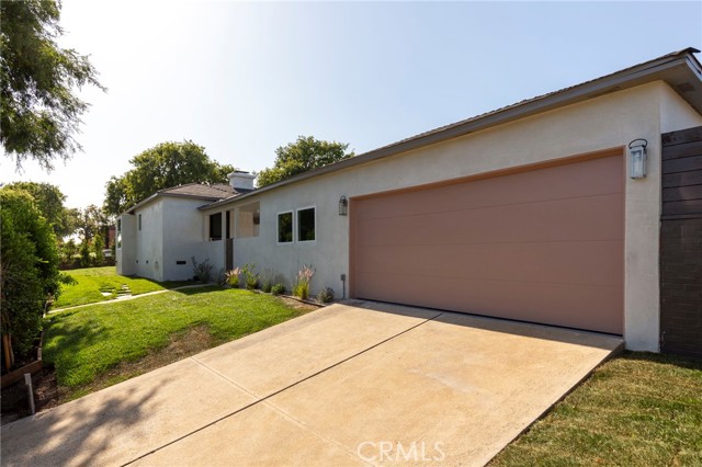 Image 37 of 41 For 3554 Sycamore