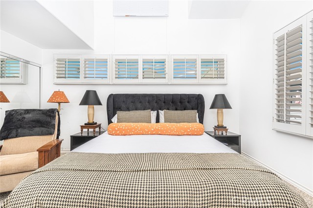 Detail Gallery Image 11 of 28 For 1720 W Oceanfront #B,  Newport Beach,  CA 92663 - 2 Beds | 2/1 Baths