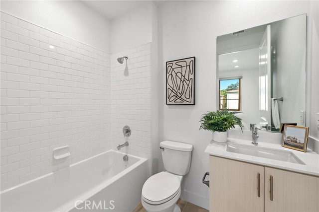 Detail Gallery Image 20 of 31 For 215 Sutters Mill, Irvine,  CA 92602 - 4 Beds | 4/1 Baths