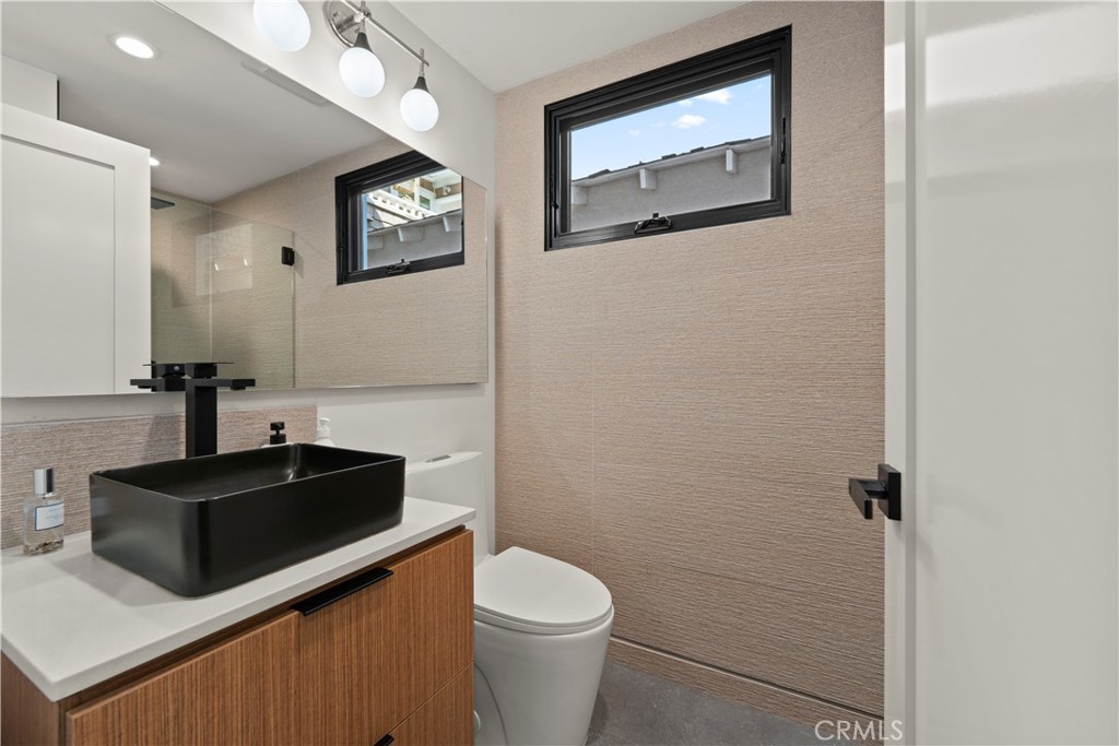 4b29b049 81ba 4d19 B329 7a9db4ff0471