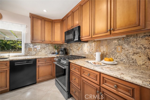 Detail Gallery Image 21 of 58 For 2432 Chippewa Ave, Placentia,  CA 92870 - 4 Beds | 2 Baths