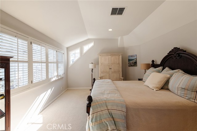 738 19th St, Manhattan Beach, California 90266, 4 Bedrooms Bedrooms, ,3 BathroomsBathrooms,Residential,For Sale,19th St,SB24147618