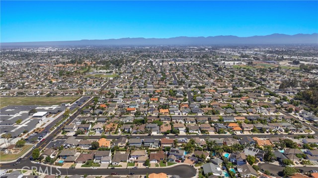 Detail Gallery Image 33 of 44 For 6811 Jardines Dr, Huntington Beach,  CA 92647 - 3 Beds | 2 Baths