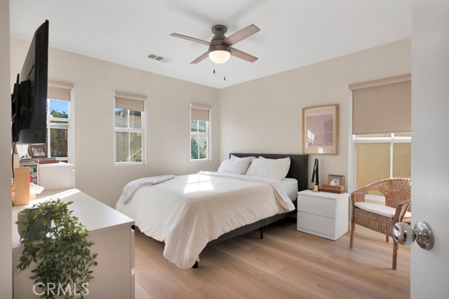 20022 Satsuma, Saugus CA: https://media.crmls.org/medias/4b2b30c7-ea37-4a23-b563-f3ae4664ced6.jpg