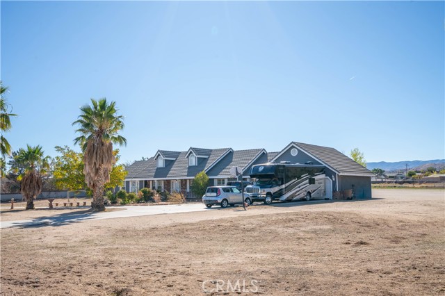 Detail Gallery Image 3 of 45 For 4126 W Avenue, Palmdale,  CA 93551 - 4 Beds | 4 Baths