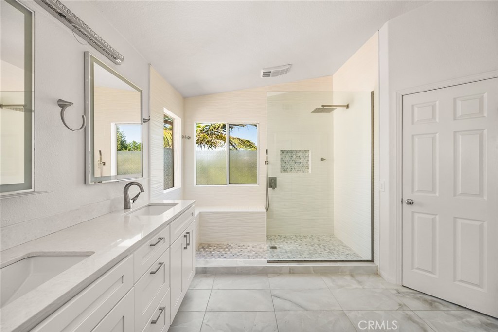 4b2bd510 5db5 4b6f 9716 E0a487ce8204