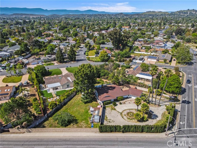 Detail Gallery Image 8 of 13 For 1633 Montgomery Rd, Thousand Oaks,  CA 91360 - 4 Beds | 3 Baths