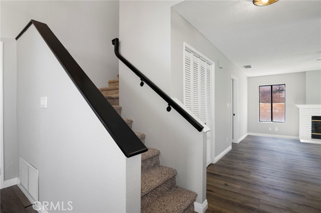 Detail Gallery Image 21 of 49 For 40501 Palmas Ct, Palmdale,  CA 93551 - 3 Beds | 2/1 Baths