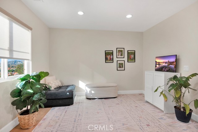 20022 Satsuma, Saugus CA: https://media.crmls.org/medias/4b2c5e58-f2c3-4657-9729-1186a743d368.jpg