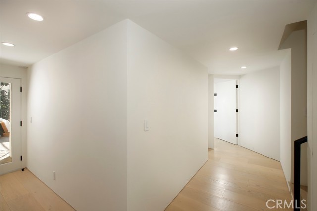 3863 Sherwood Place, Sherman Oaks CA: https://media.crmls.org/medias/4b2da48a-395f-4a85-9b99-70c6bdb98a23.jpg