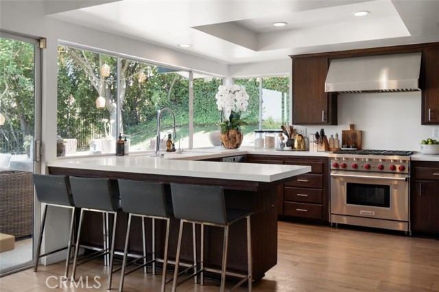 Detail Gallery Image 5 of 16 For 3960 Ellenita, Tarzana,  CA 91356 - 3 Beds | 3 Baths