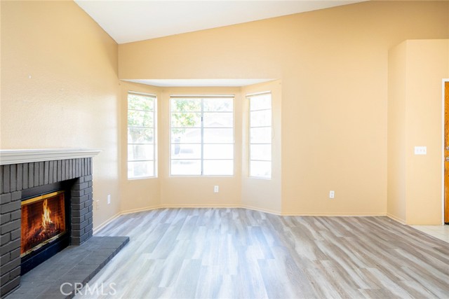 Detail Gallery Image 5 of 38 For 23939 Brittlebush Cir, Moreno Valley,  CA 92557 - 3 Beds | 2 Baths