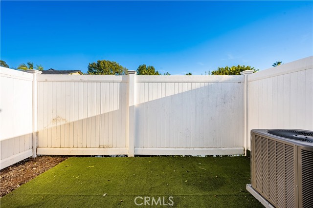 Detail Gallery Image 16 of 41 For 1062 Walnut St #C,  Tustin,  CA 92780 - 2 Beds | 2/1 Baths
