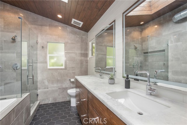 Detail Gallery Image 18 of 42 For 546 Temple Hills, Laguna Beach,  CA 92651 - 3 Beds | 3 Baths