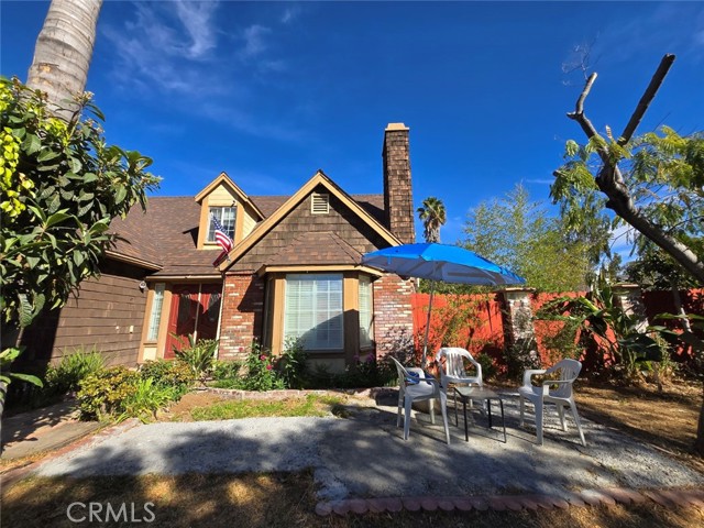 7929 bolton ave, Riverside CA: https://media.crmls.org/medias/4b2feb68-b306-4c32-85f3-5e07308ce606.jpg
