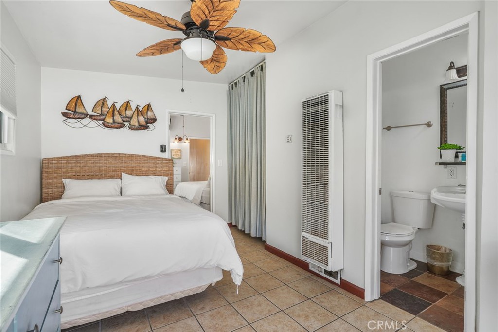 MLS #OC25132229 image #31