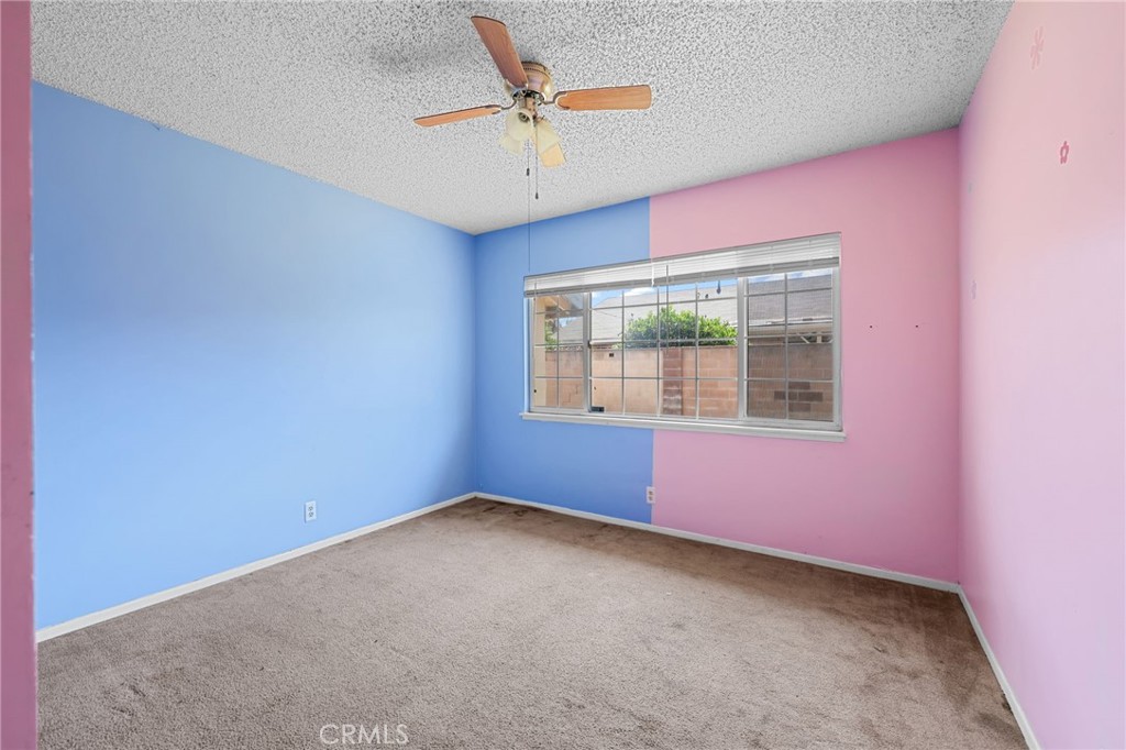 https://media.crmls.org/medias/4b30960c-adf1-4b96-b464-366b2149f17f.jpg?preset=X-Large