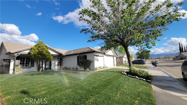 Detail Gallery Image 4 of 36 For 37624 Ribbon, Palmdale,  CA 93552 - 4 Beds | 2 Baths