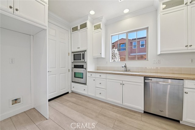 Detail Gallery Image 9 of 61 For 21 Canoe, Irvine,  CA 92618 - 4 Beds | 3 Baths