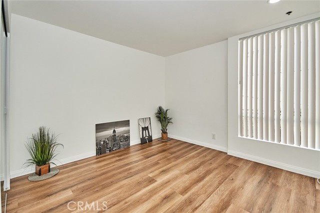 Detail Gallery Image 14 of 24 For 856 N Van Ness Ave #3,  Los Angeles,  CA 90038 - 2 Beds | 2 Baths