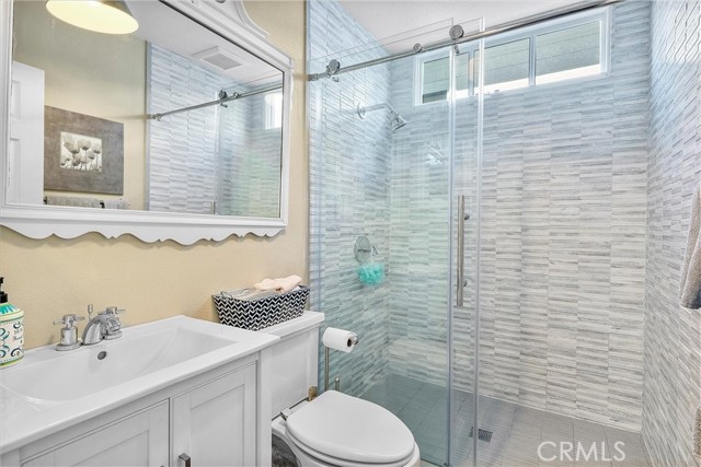 2301 Walnut Avenue, Manhattan Beach, California 90266, 4 Bedrooms Bedrooms, ,3 BathroomsBathrooms,Residential,Sold,Walnut,SB22033691